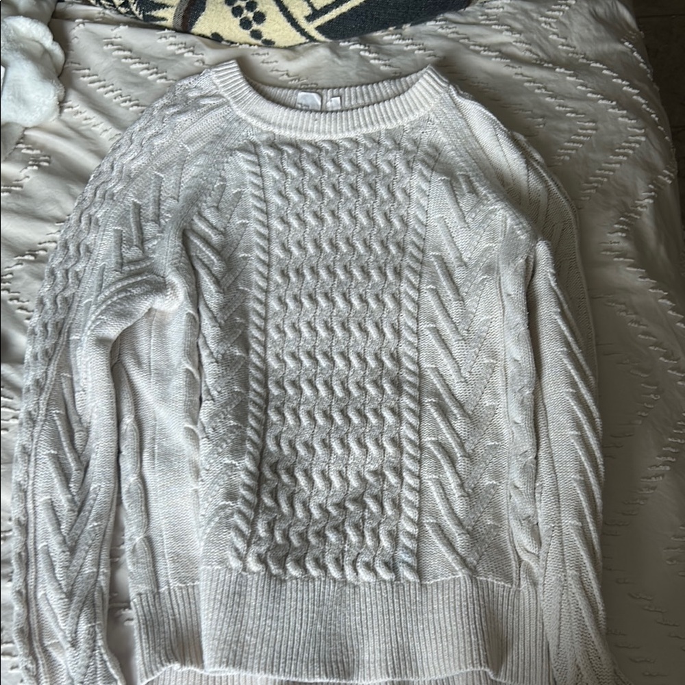 Elegant White Cable Knit Sweater